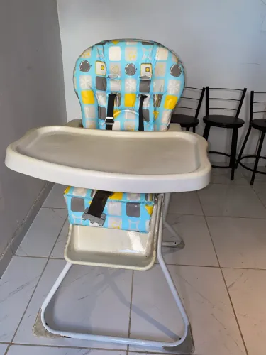 Cadeira de alimentação bebê 