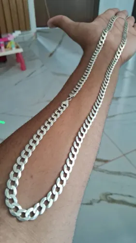 Vendo corrente de prata 