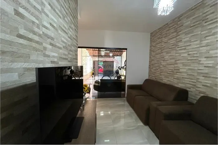 Vendo casa Duplex com garagem e quintal no Centro de Lauro de Freitas