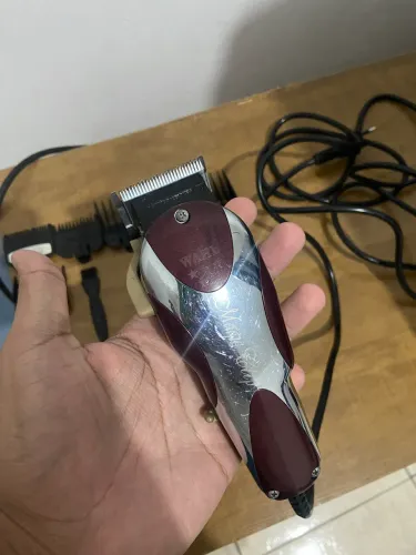 Máquina de cortar cabelo wahl magic clip