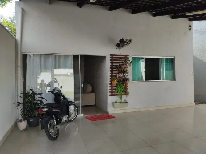 VENDO CASA NO SETOR PARQUE DAS FLORES