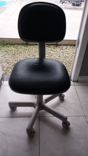 Cadeira escritório couro