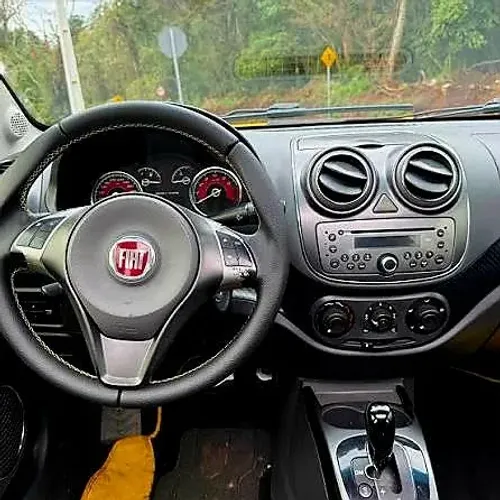 Fiat Palio Sporting 1.6 Flex 16V 5P 2014