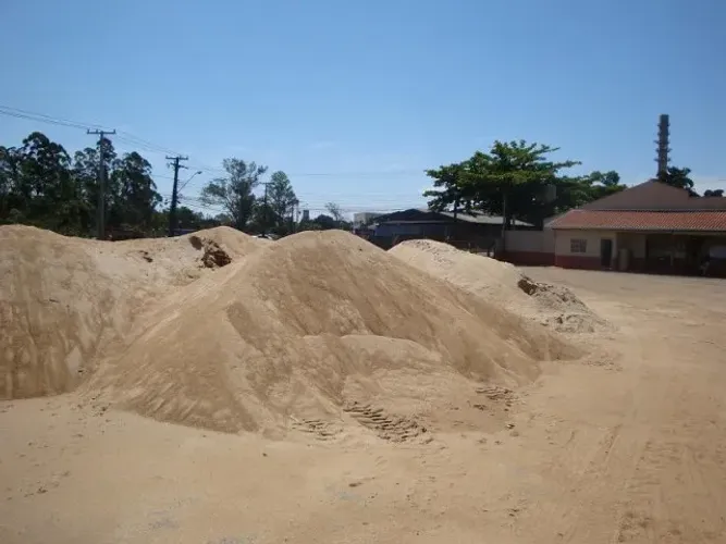 Areia e Pedra Londrina