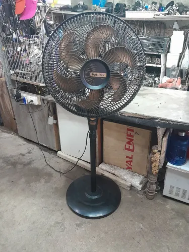 Ventilador Malory 40cm de pé