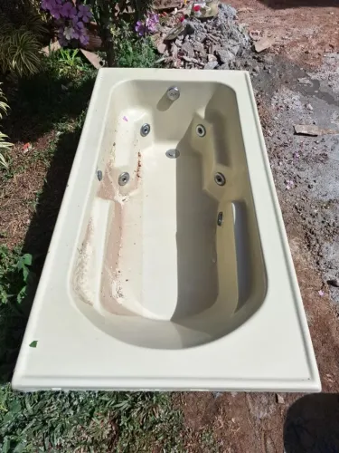 Banheira de Hidromassagem com Motor