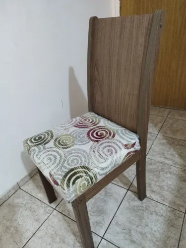 Cadeiras madeira MDF almofadadas semi novas