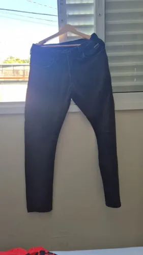 Calça cinza nova
