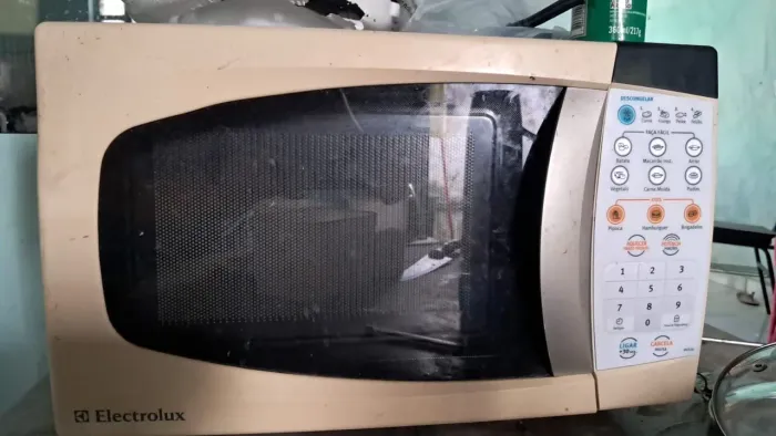 Micro-ondas para retirada de peça