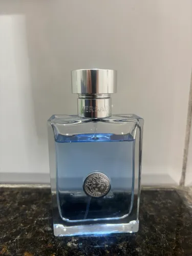 Versace pour homme volumentira na foto (100ml)