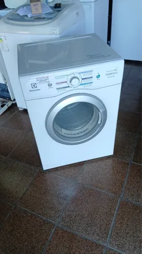 Vendo secadora Eletrolux