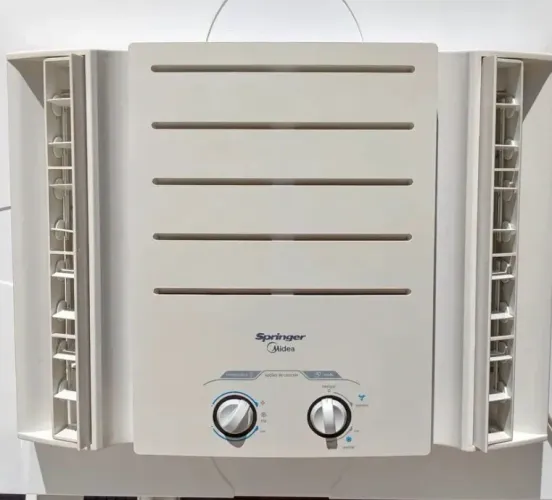 AR 10000bts Midea Janela
