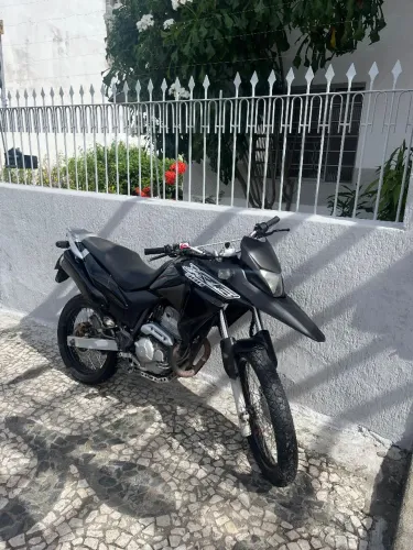 XRE PRETA 