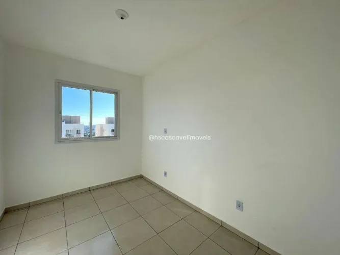 Apartamento com 2 quartos e sacada com churrasqueira no bairro Santa Cruz - Cascavel/PR