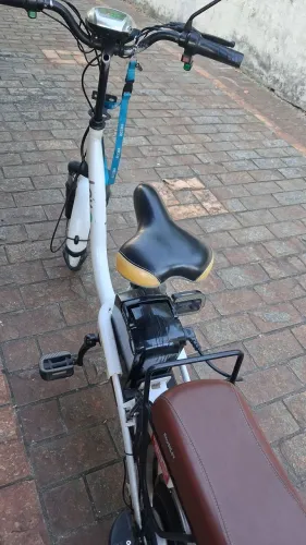 Bike elétrica leve