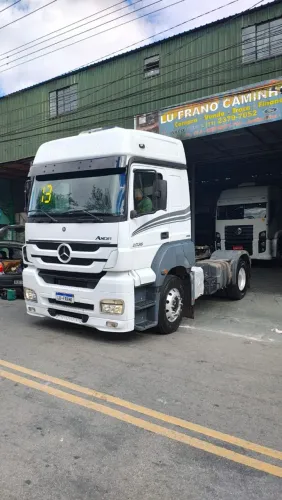 Axor 2036 teto alto automático 2013