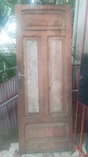 Porta antiga de madeira 2,15 x 0,82