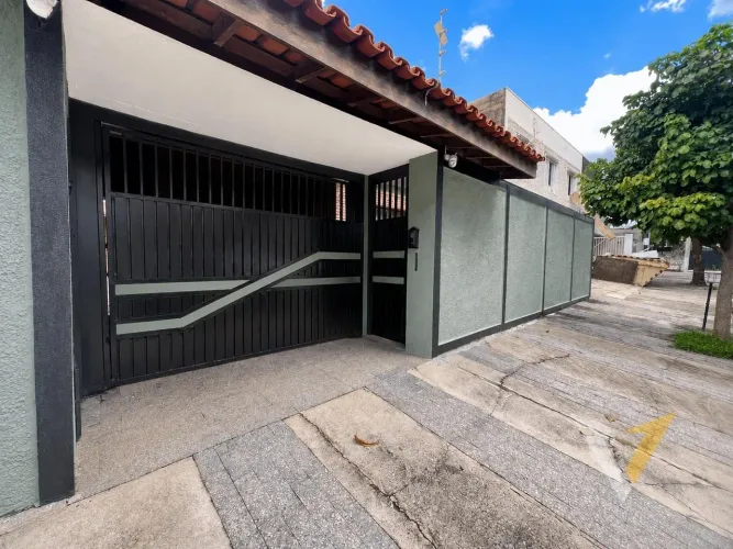 Casa à Venda Próxima à Rua do Retiro Jundiaí/SP
