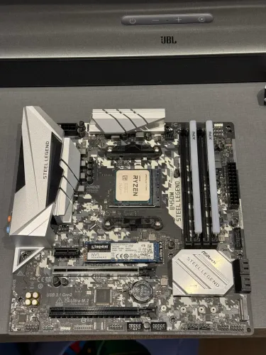 Placa mãe ASRock B450M Steel Legend nova 