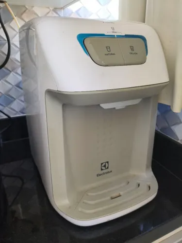 Bebedouro Eletrolux compressor NÃO GELA