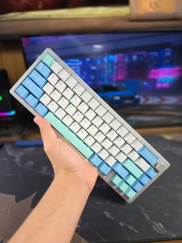 Teclado Epomaker Galaxy65 Alumínio | Wireless + Bluetooth | Hot Swap