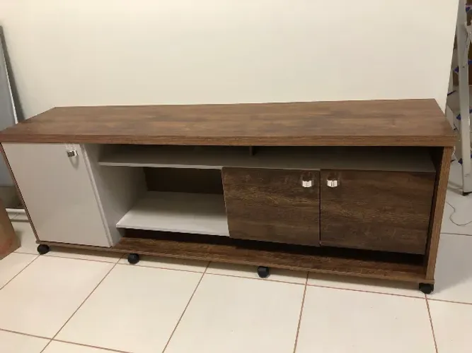 Rack para TV- R$ 450 - excelente estado - 66 cm de alt x 183 cm de comp x 41 cm de larg