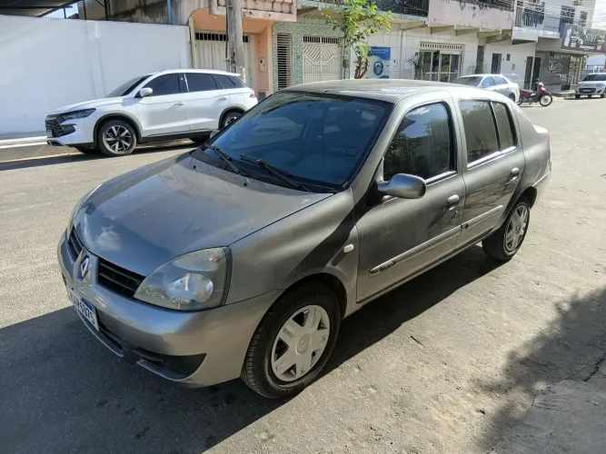 Renault Clio Sed. Authentique Hi-flex 1.0 16V 4P 2006