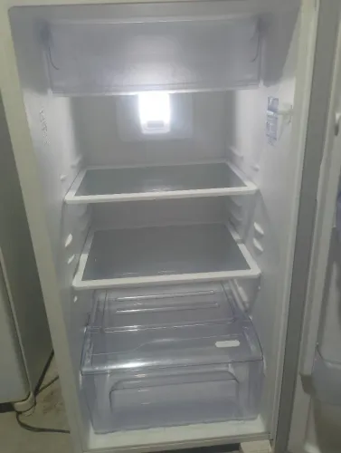 Geladeira Frost Free funcionando perfeitamente