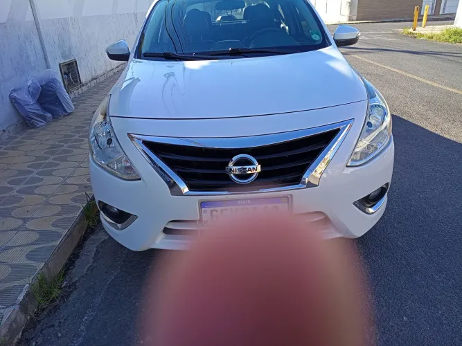 Nissan Versa Unique 1.6 16V Flexstart 4P Aut. 2017