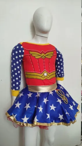 Fantasia mulher maravilha veste 3/4 anos