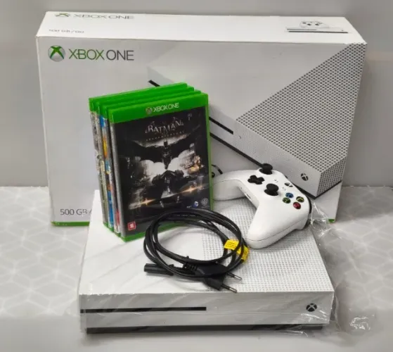 Xbox One S 500GB + 4 jogos de brinde - Envio pela Olx