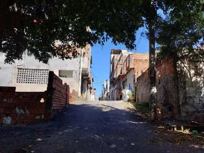 Imóvel com boa estrutura  Casa no Sao Cristovao, Salvador - BA, Nº 28, 2 quartos, 42,26m² 