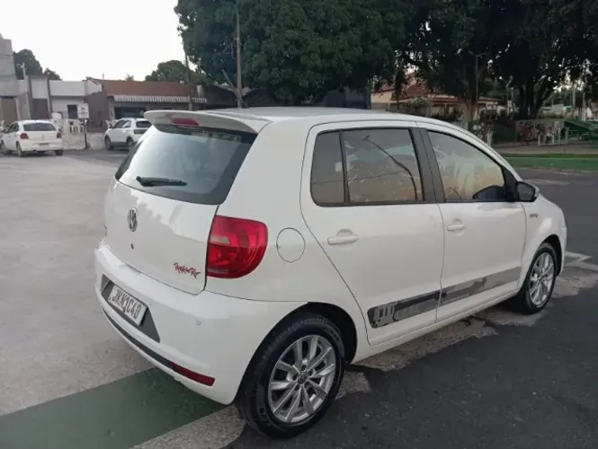 Volkswagen Fox Rock IN RIO 1.6 MI Total Flex 8V 5P 2014