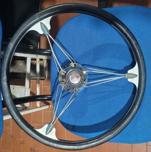 Vendo volante Rob Gran Turismo 