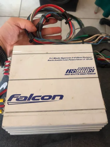 MÓDULO FALCON HS9600S + CAIXA COM SUBWOOFER FALCON 