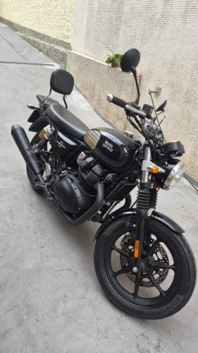 ROYAL ENFIELD INTERCEPTOR 650 2025