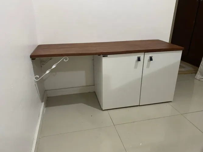 Balcão/ banco/ bancada de banheiro