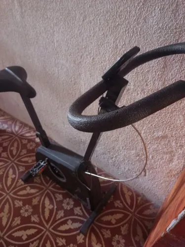BICICLETA ERGOMÉTRICA NOVA
