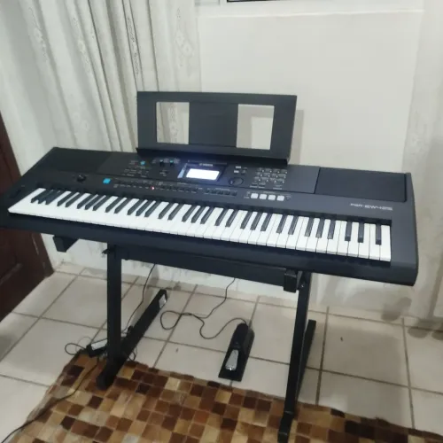 Teclado Yamaha ew425 novo