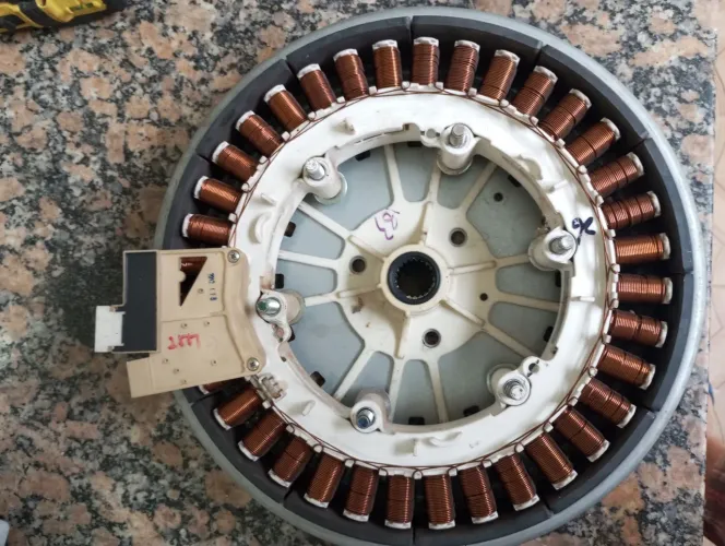 Motor lava e seca para fazer gerador eólico ou roda d'água