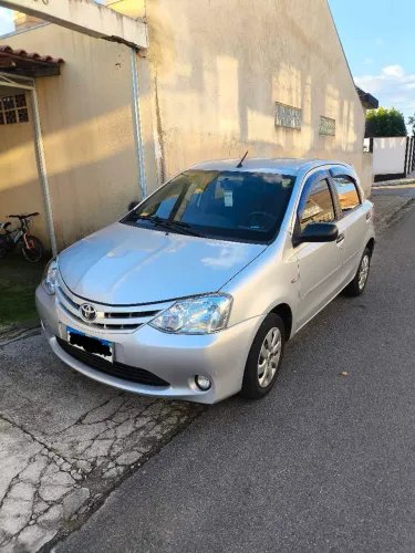 Toyota Etios X 1.3 Flex 16V 5P Mec. 2013