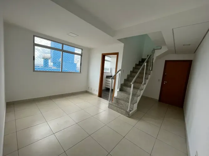 Excelente cobertura, 2 quartos, 2 vagas. Rua Raimunda Simões da Silva, 165