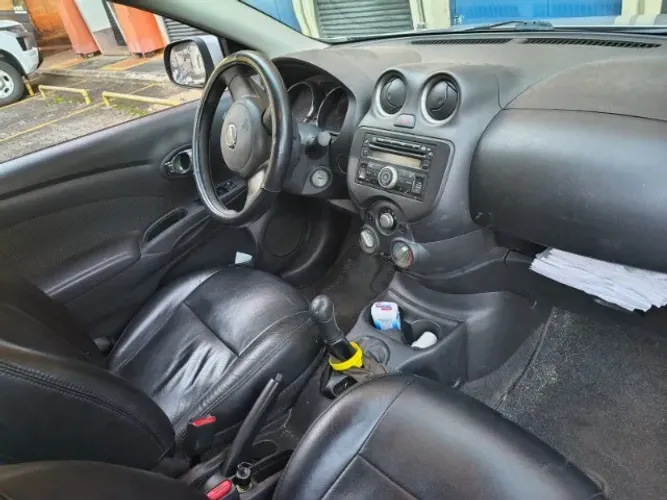 Nissan Versa SL 1.6 16V Flex Fuel 4P Mec. 2013