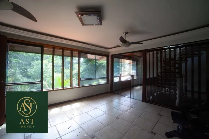 Casa com 5 dormitórios à venda, 412 m² por R$ 750.000,00 - Baldeador - Niterói/RJ