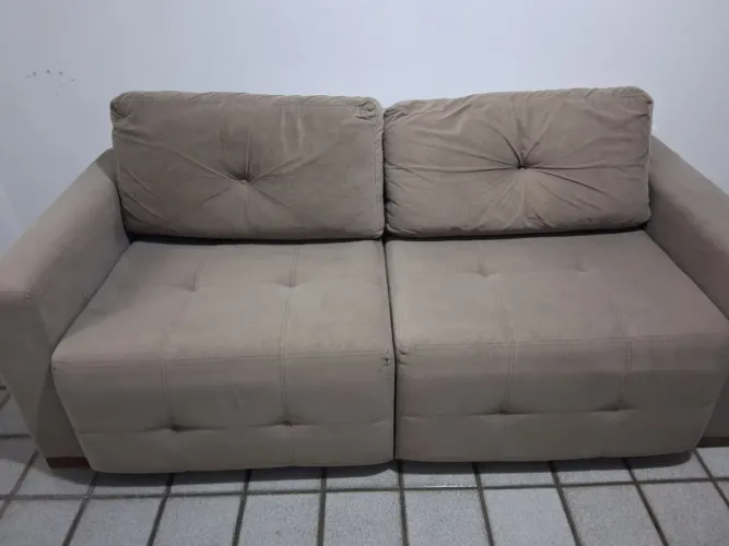 Sofá dois lugares, retrátil.
