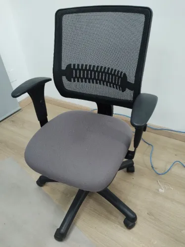 Cadeira de escritório flexform ergonômica