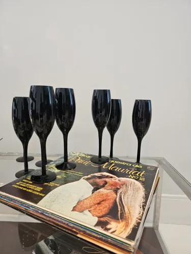 Oportunidade 8 Taças espumante vidro preto 23 cm