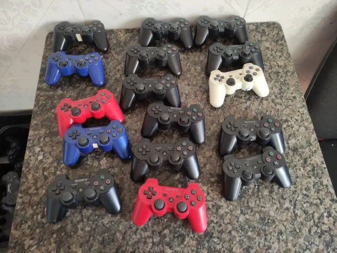 Controle PS3 originais com defeito