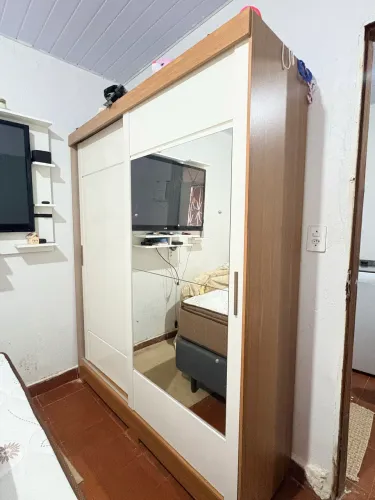QUARDA-ROUPA