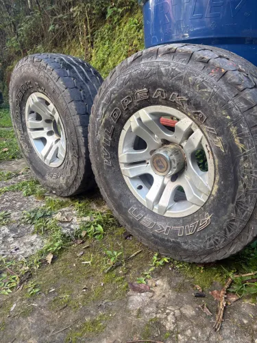Quatro rodas originais TROLLER T4
